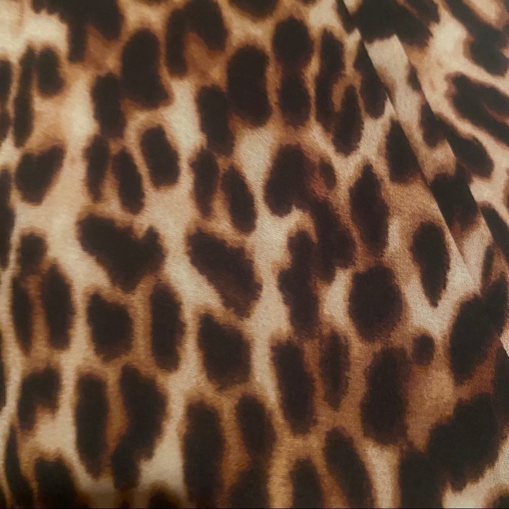 Worthington Leopard Print Top - Picture 6 of 10